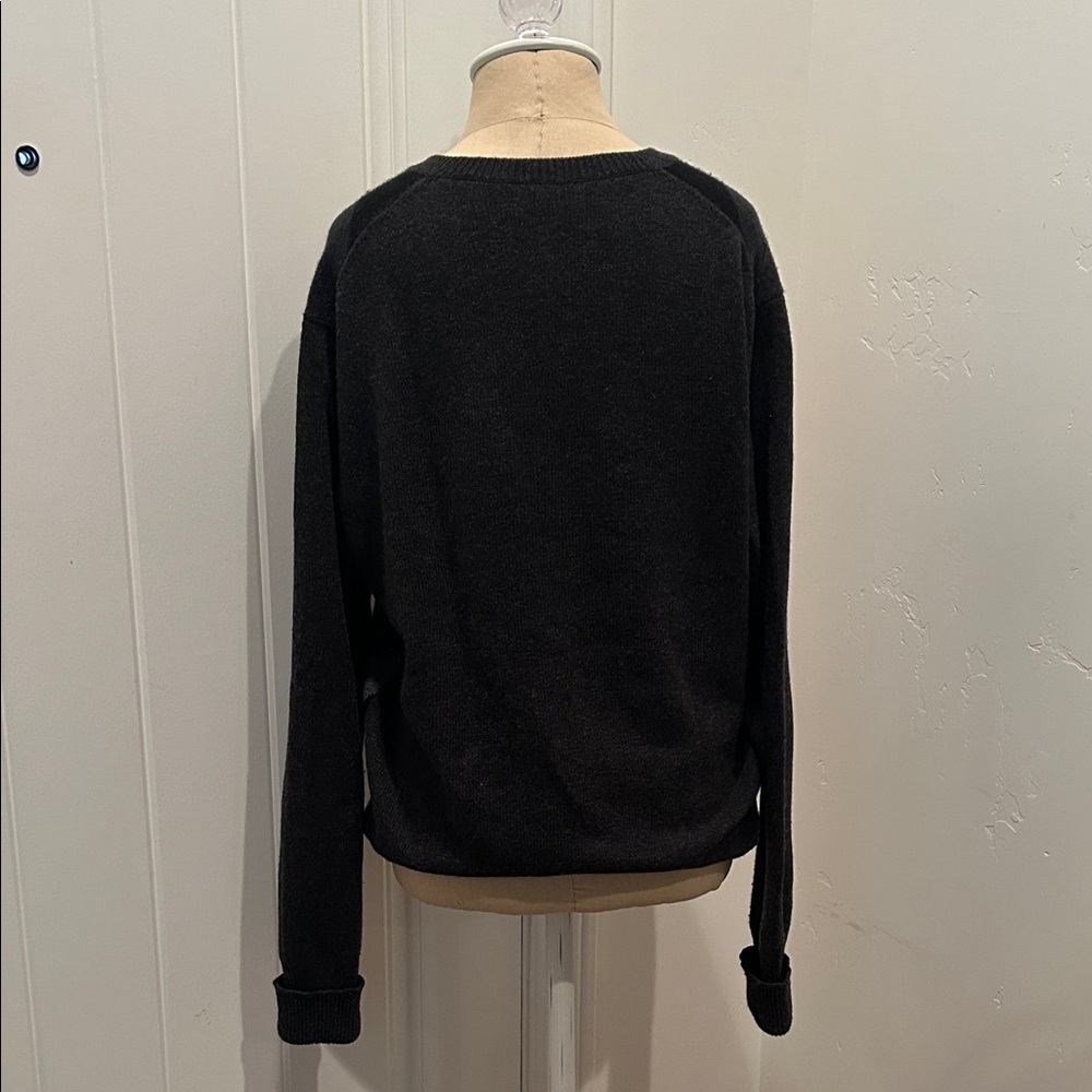 Ermenegildo Zegna Black and Gray V-Neck Cashmere Sweater - Picture 4 of 8